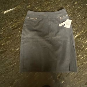NWT Charcoal skirt Brand: Joe B (Kohl’s)